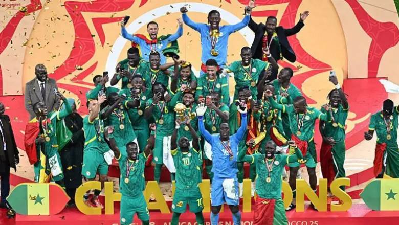 Senegal stage walk-off over controversial spot-kick drama before returning to claim second AFCON crown - Ảnh 1
