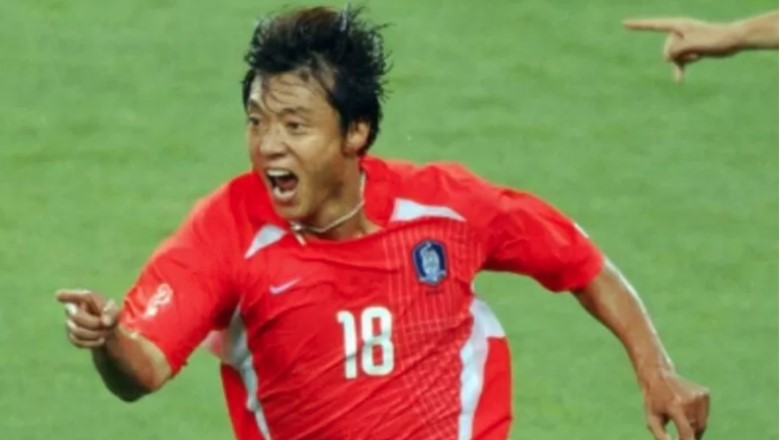 Hwang Sun-hong was a prominent South Korean striker in the late 1990s