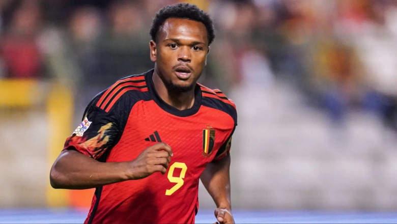 Defenses struggle to contain the explosive pace of Openda as he exploits high lines