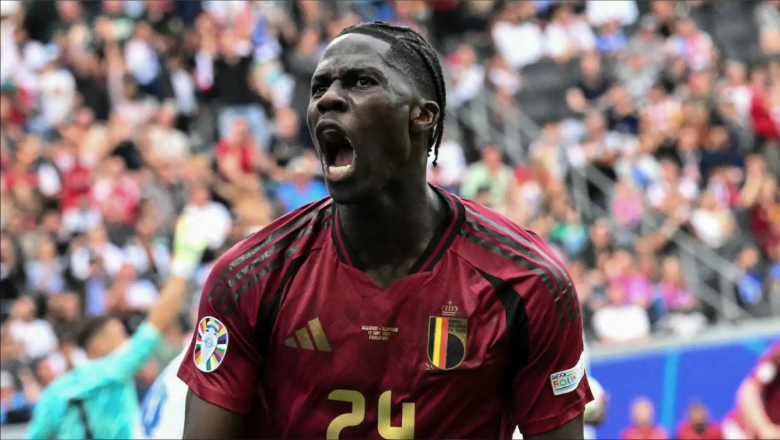 High-level control is evident in the 91.19% passing accuracy maintained by Amadou Onana during European play.